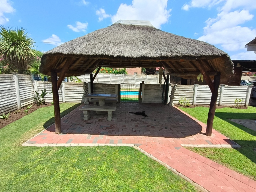 4 Bedroom Property for Sale in Parys Free State